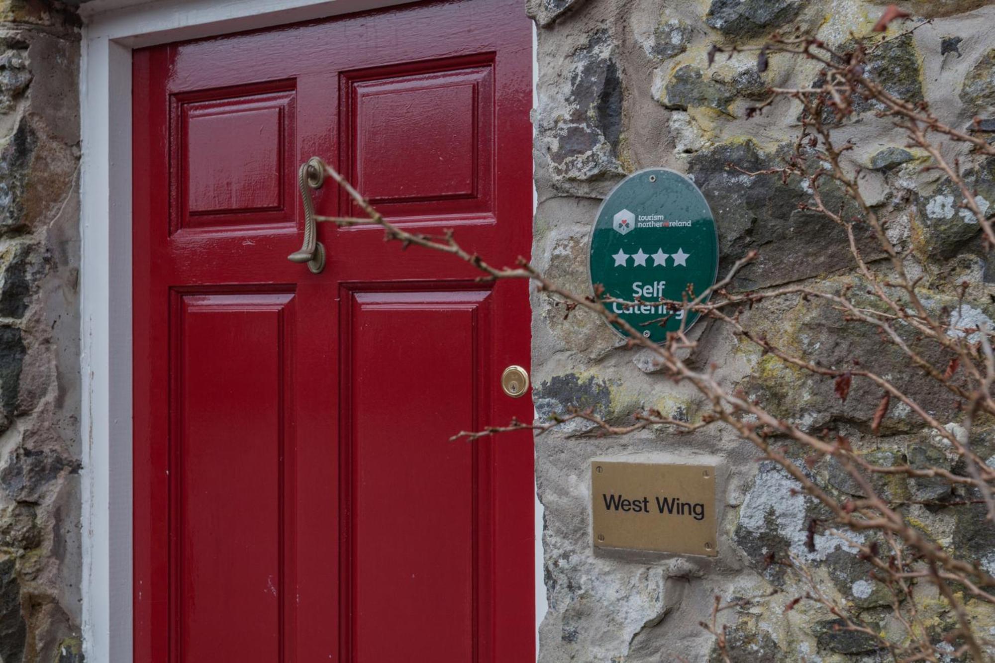 Carncairn Villa Broughshane Oda fotoğraf